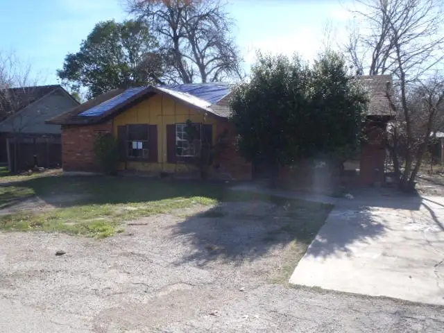 652 Fir Ln, Lockhart, TX 78644 - Image #2