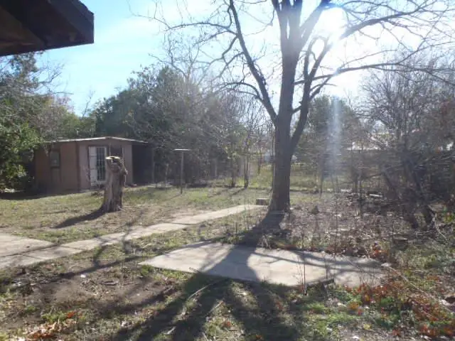 652 Fir Ln, Lockhart, TX 78644 - Image #3