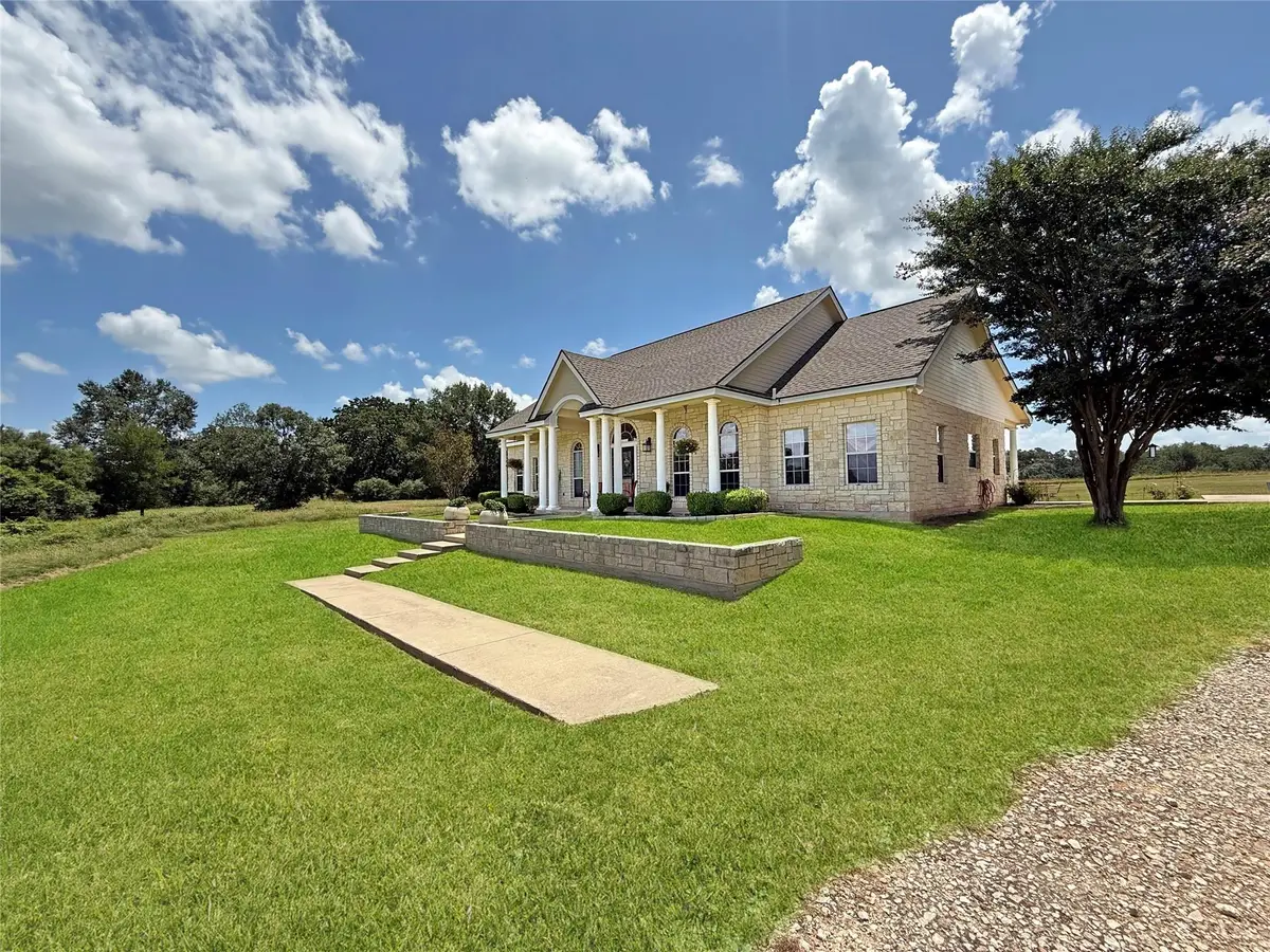 1611 W Fm 696, Lexington, TX 78947 - #1