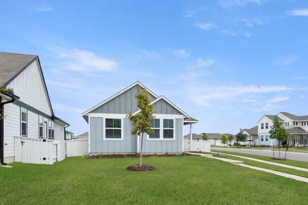 700 Running Creek Dr, Kyle, TX 78640