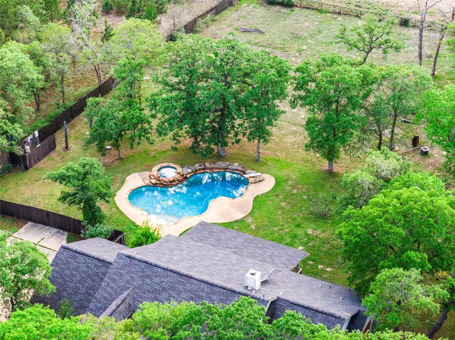 120 Juniper Trl, Elgin, TX 78621 - #2