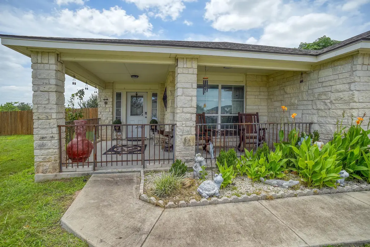 409 S. Hunting Lodge Ln, Bastrop, TX 78602 - #1