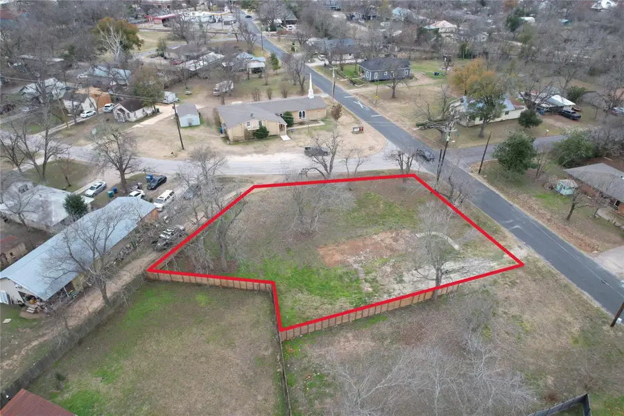 305 Lexington Rd, Elgin, TX 78621 - #3
