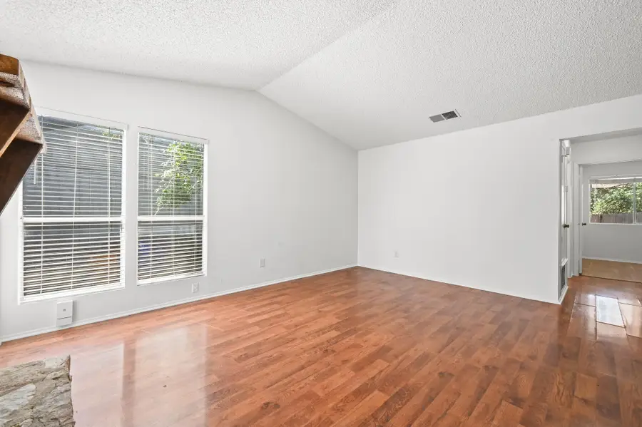 3221 Darnell Dr, Austin, TX 78745 - #2