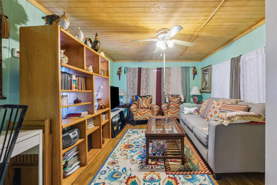 11103 Hialeah St, Del Valle, TX 78617 - Image #3