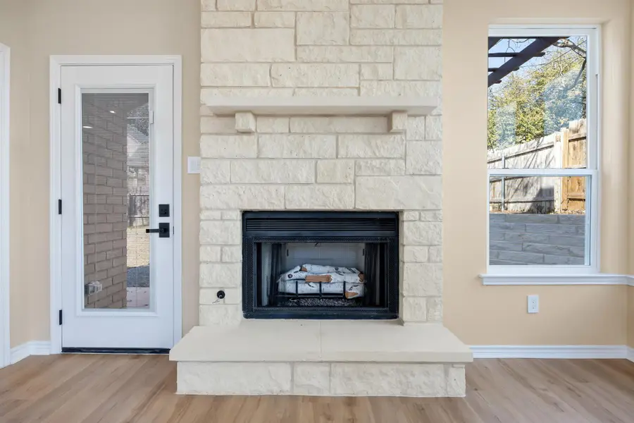 1002 Crestview St, Round Rock, TX 78681 - #3