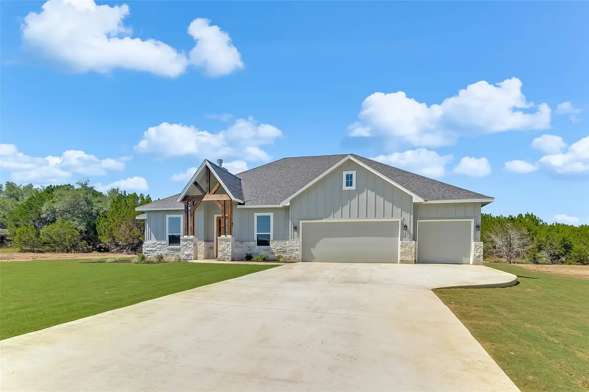 118 Rosebud Ranch Rd, Bertram, TX 78605 - Image #1