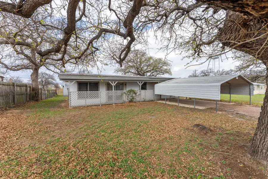 439 Elm Dr, Kingsland, TX 78639 - #2