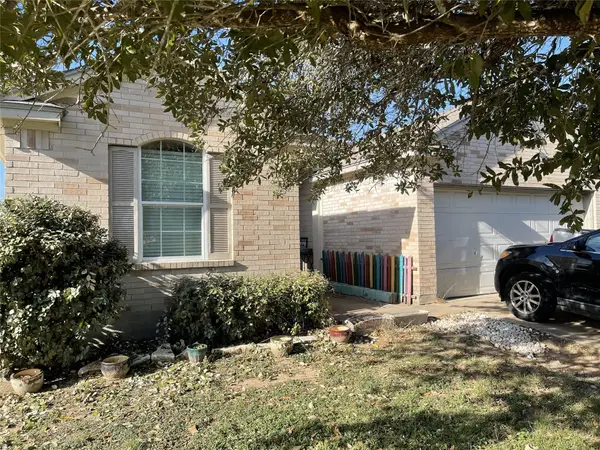 411 Estate Dr, Hutto, TX 78634