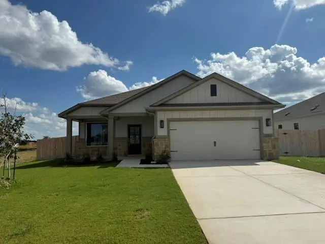 203 Gene Ray Ave, Bertram, TX 78605 - #2