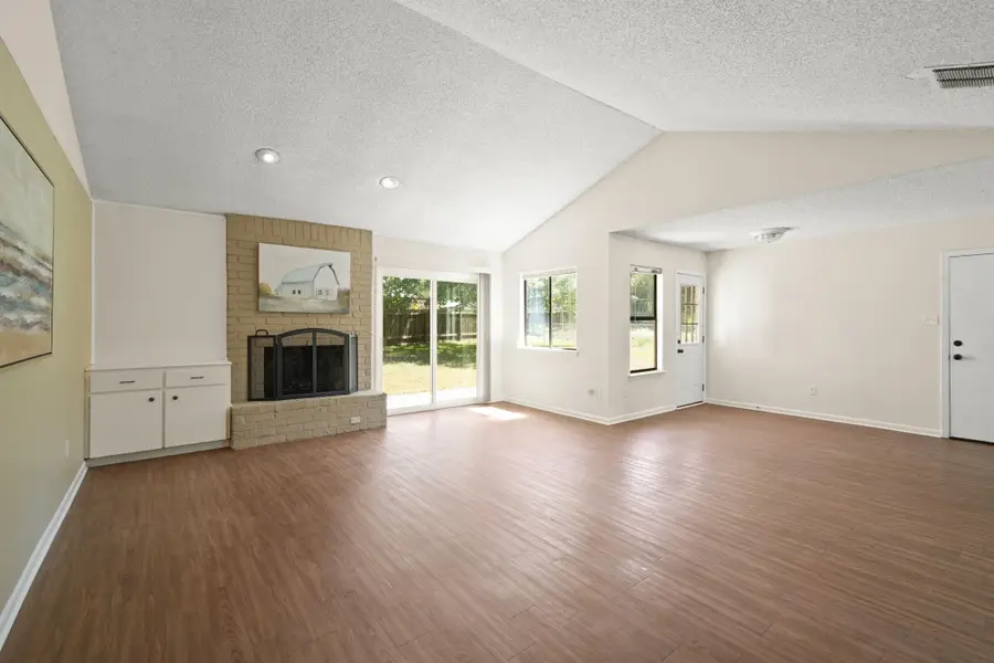 132 Spanish Oak Dr, Georgetown, TX 78628 - Image #2