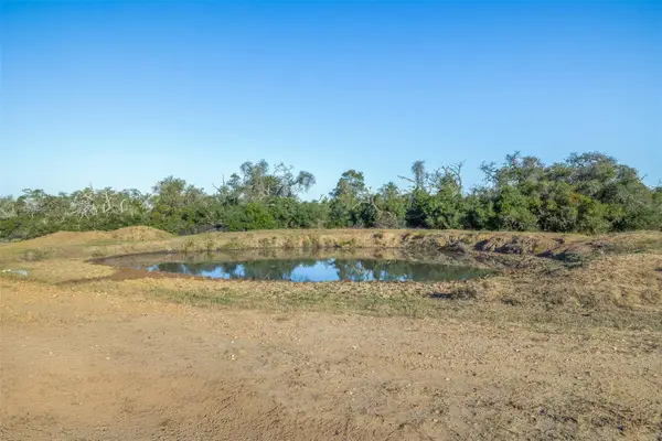 3012 Us Highway 77 S, Hallettsville, TX 77964