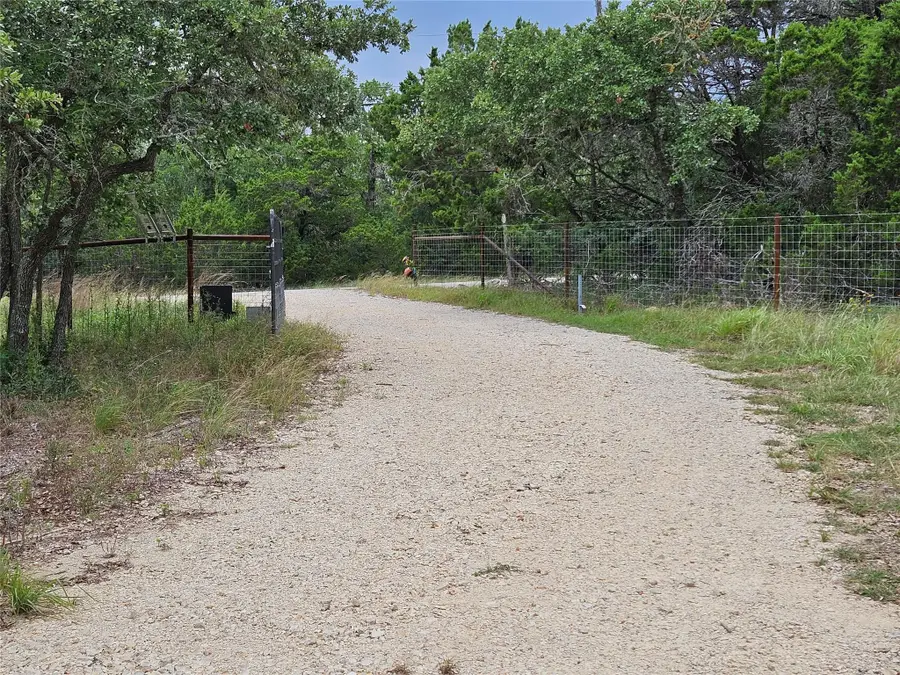 4400 Hilliard Rd, San Marcos, TX 78666 - Image #3