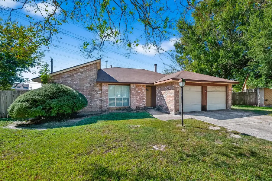 14003 Valley Grove Dr, Houston, TX 77066 - Image #2