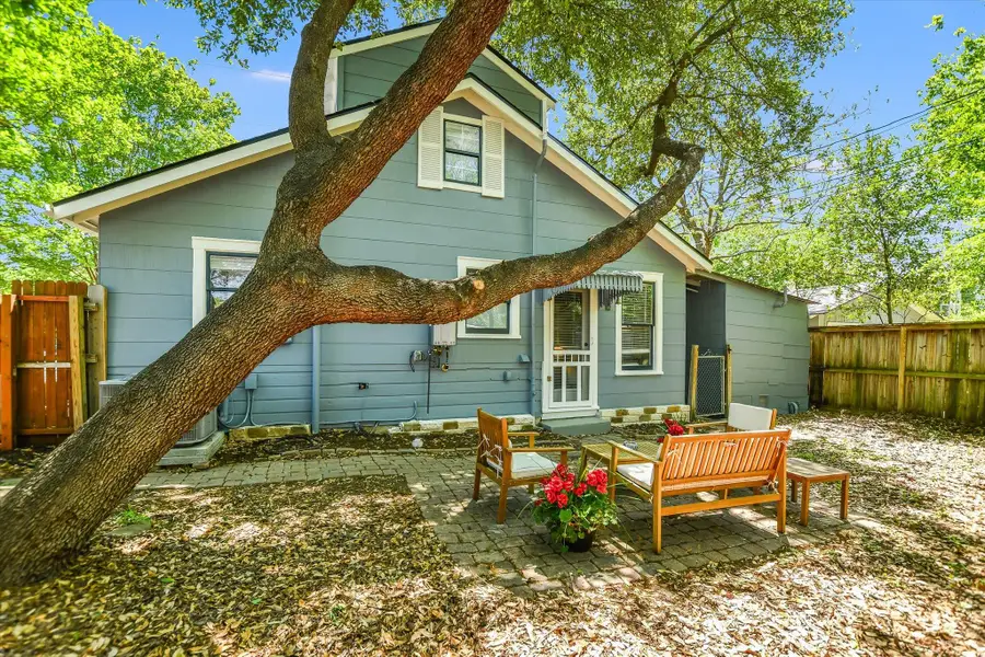 1105 W 43rd St, Austin, TX 78756 - Image #2
