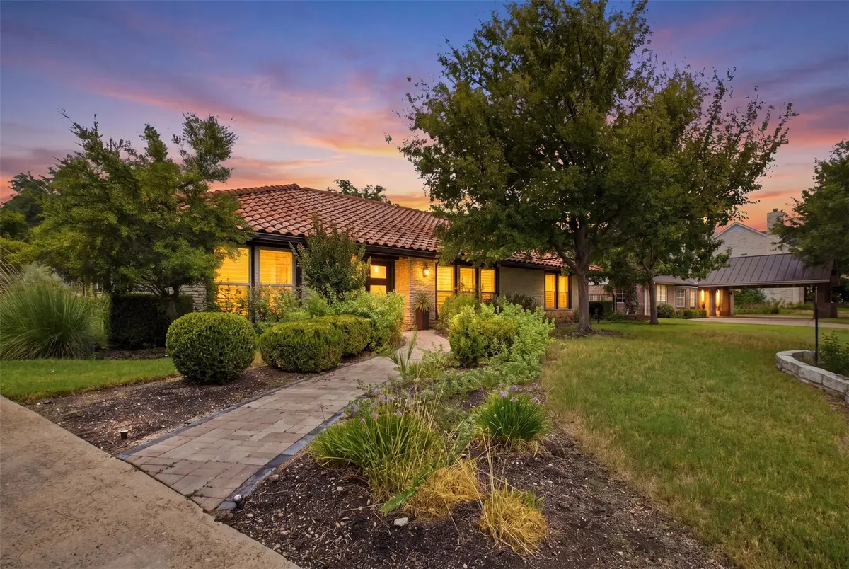 105 Tallstar Dr, Lakeway, TX 78734 - #1