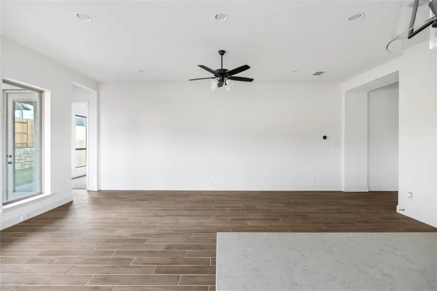 639 Bay Breeze Dr, Kyle, TX 78640 - Image #2