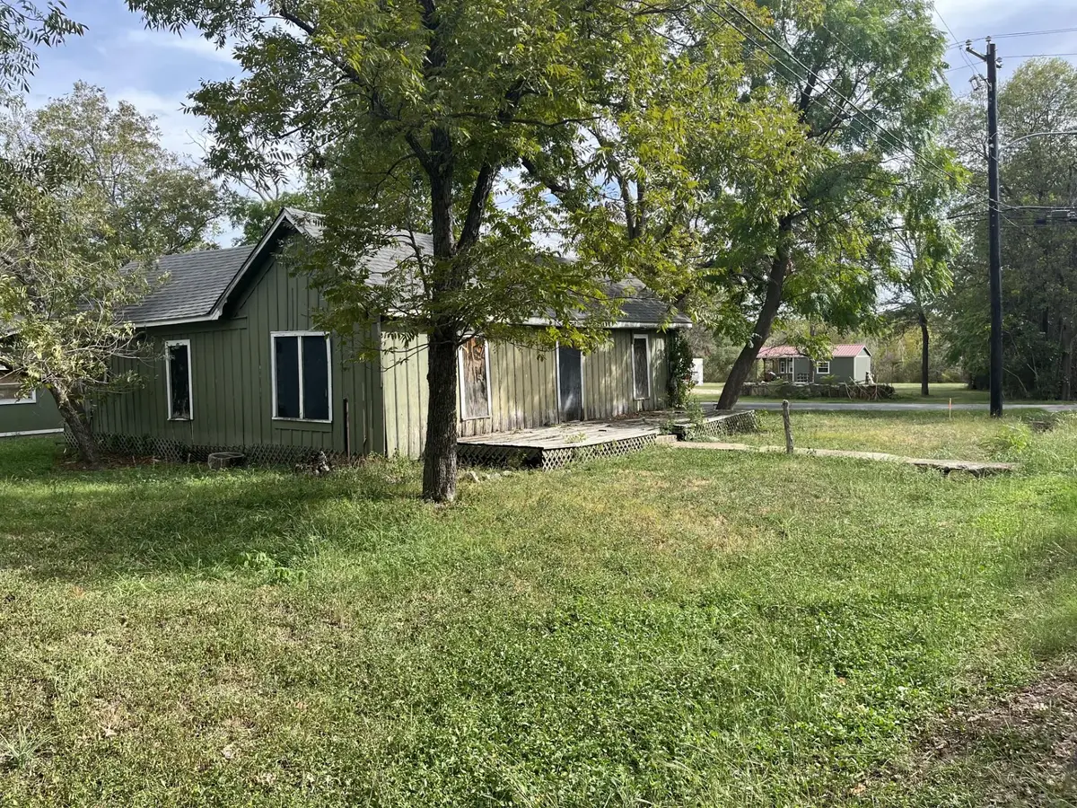 601 N Church St, Georgetown, TX 78626 - Image #1