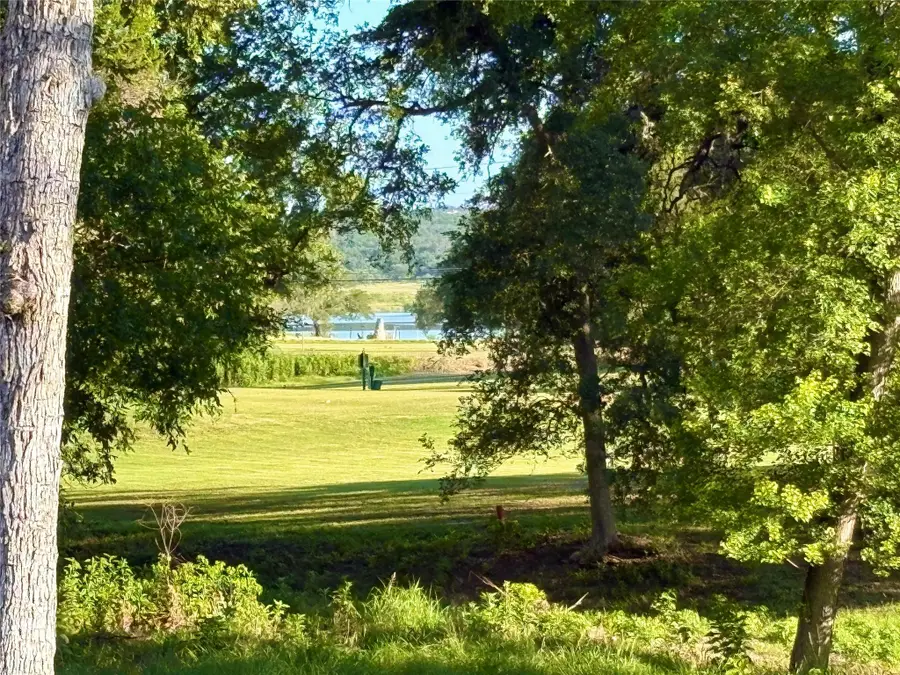 21010 Stone Cliff Dr, Lago Vista, TX 78645 - Image #2