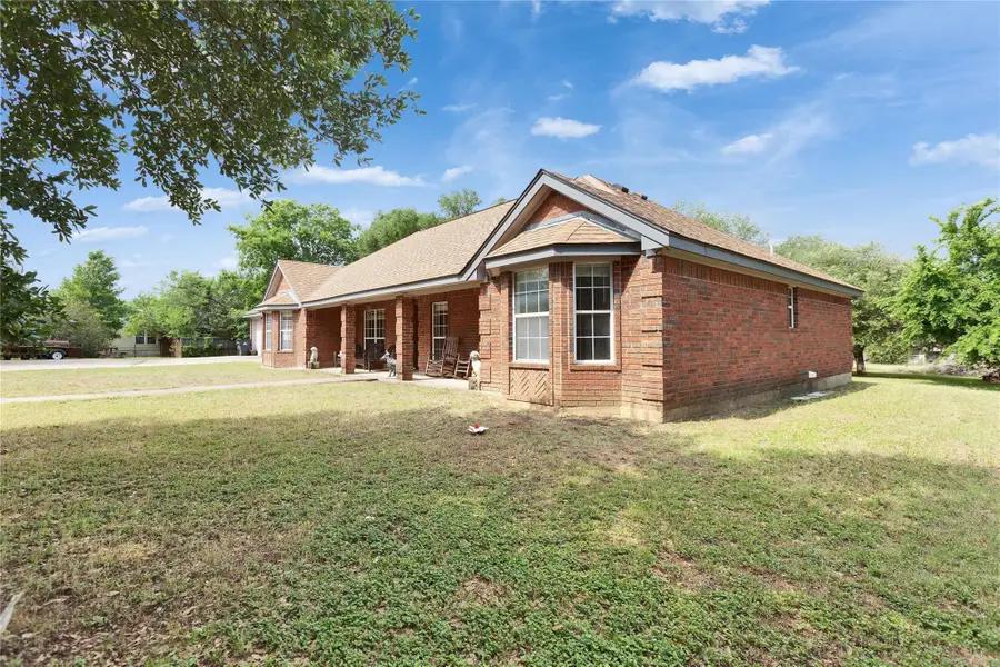 725 Green Valley Dr Ne, Bastrop, TX 78602 - Image #2