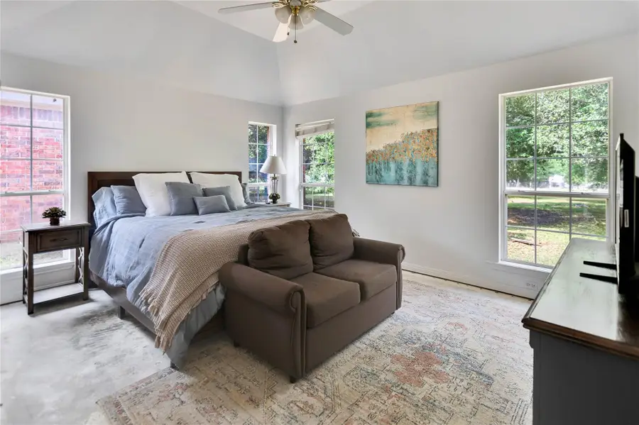 725 Green Valley Dr Ne, Bastrop, TX 78602 - Image #3