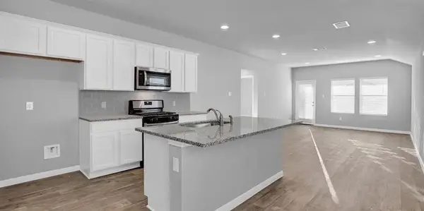 211 Hamilton Pool Ln, Bastrop, TX 78602