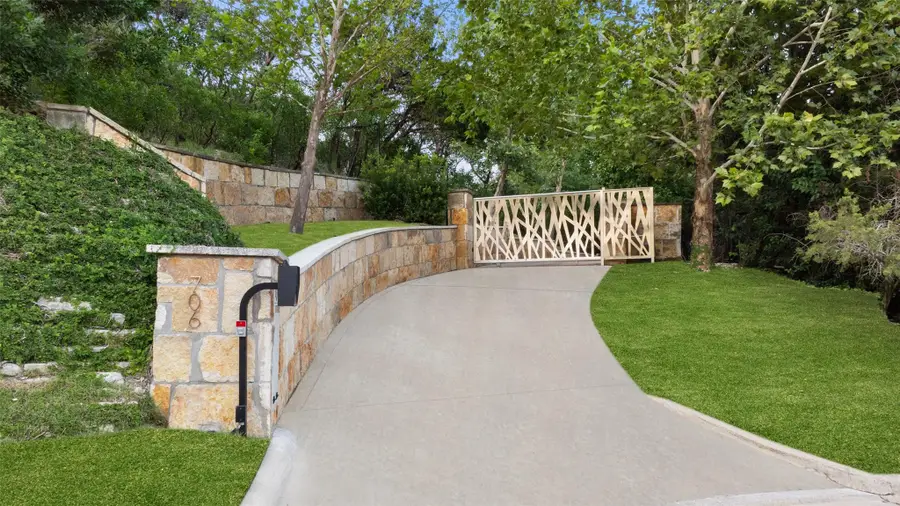 706 Las Lomas Dr, West Lake Hills, TX 78746 - Image #2