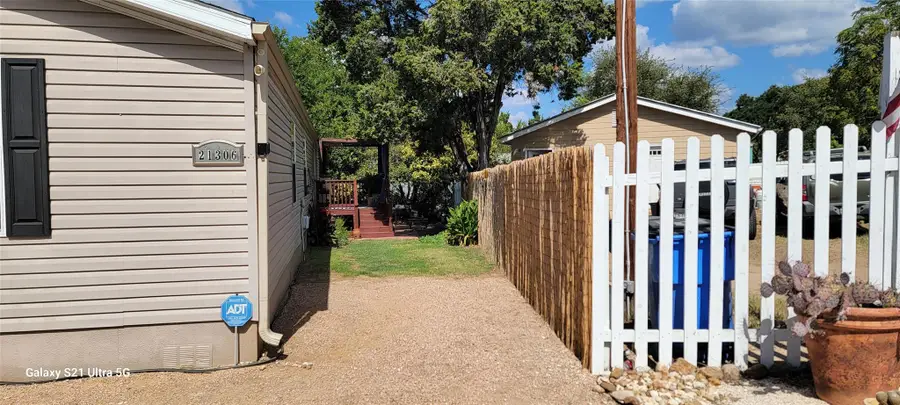 21306 Choctaw Cv, Lago Vista, TX 78645 - Image #3