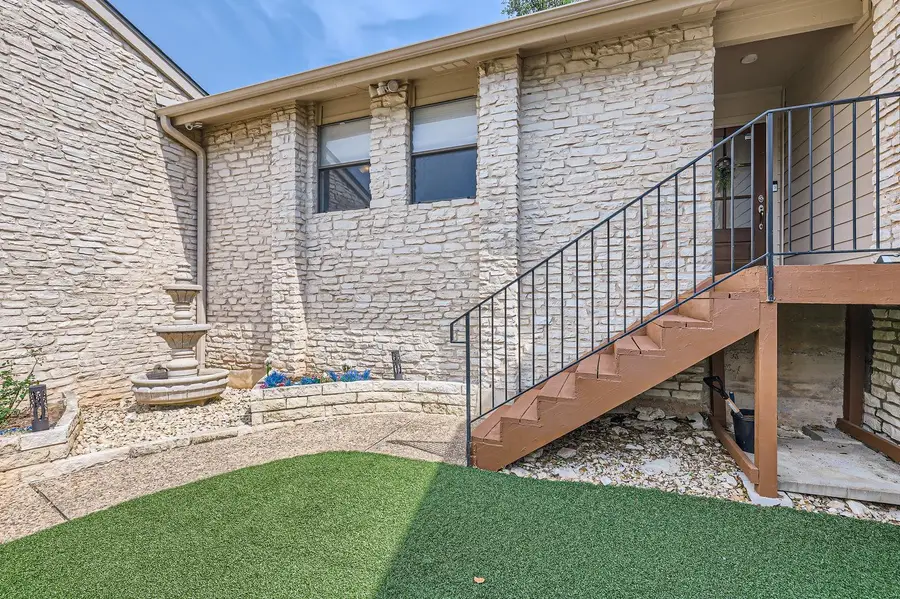 9518 Topridge Dr #7, Austin, TX 78750 - Image #3