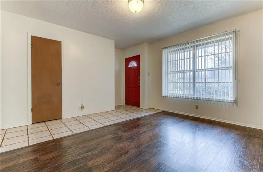 8424 Jamestown Dr, Austin, TX 78758 - Image #2