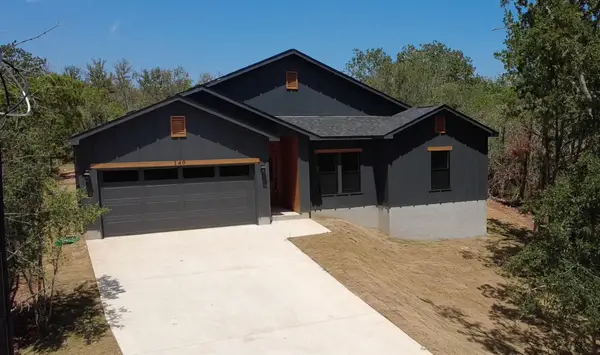 140 Heleakala Dr, Bastrop, TX 78602