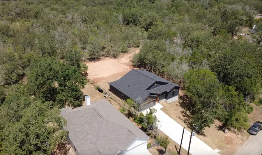 140 Heleakala Dr, Bastrop, TX 78602 - #2