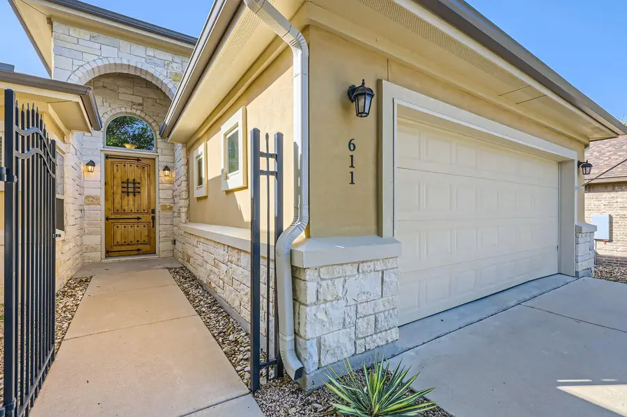 611 Algerita Dr, Georgetown, TX 78628 - Image #2