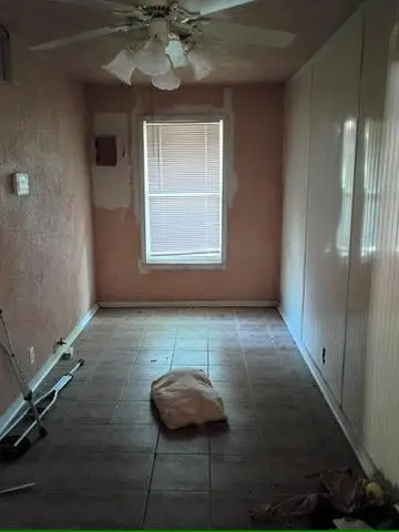 617 Green St, Rockdale, TX 76567 - #3