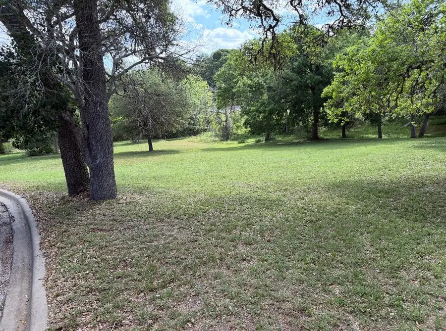 112 Kathleen Ave, La Grange, TX 78945 - Image #3