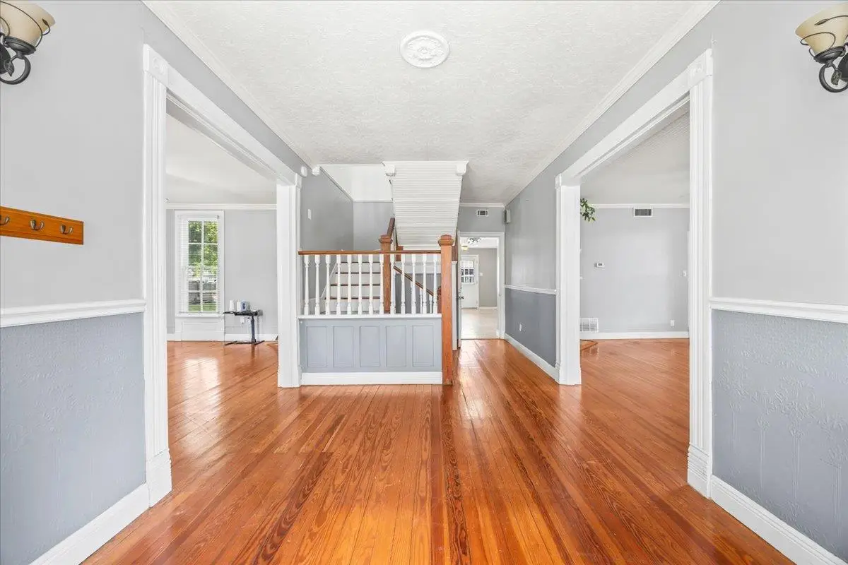 1223 Cecelia St, Taylor, TX 76574 - Image #1