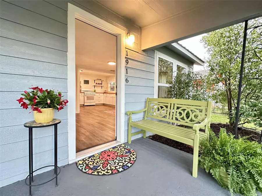 1916 Hill St, Bastrop, TX 78602 - Image #3