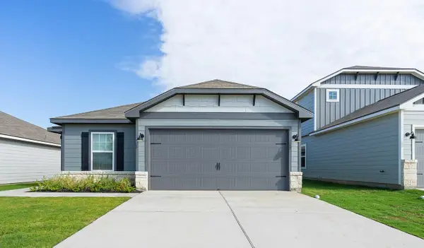 213 W Luna Blue Ln, Jarrell, TX 76537