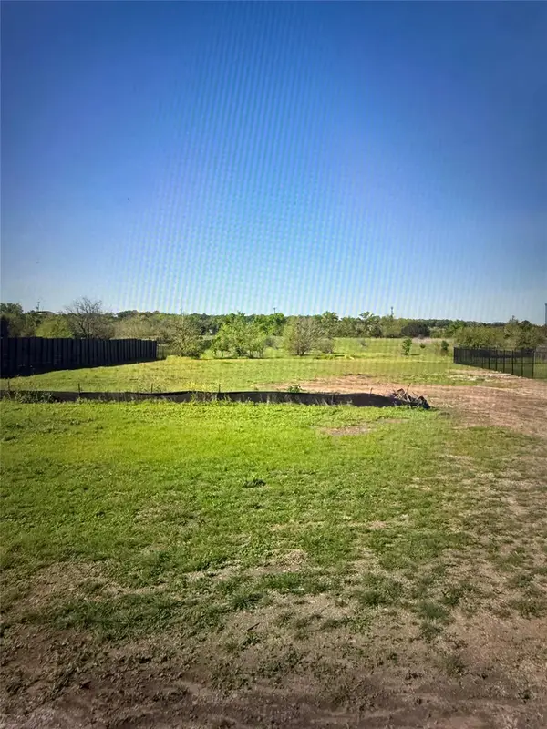 112 Huerta Rd, Florence, TX 76527