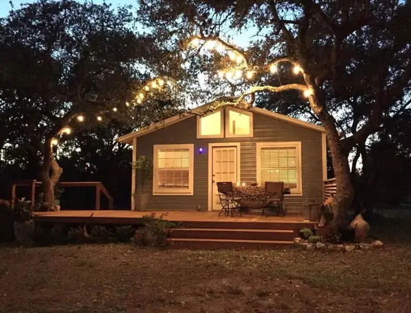 8811 High Valley Rd, Austin, TX 78737