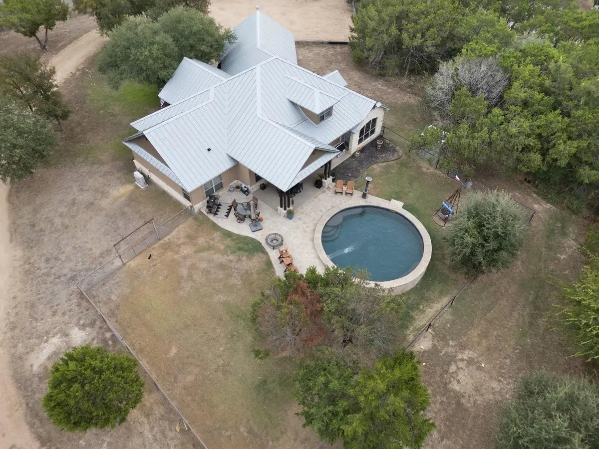 430 Supple Dr, Lampasas, TX 76550 - #1