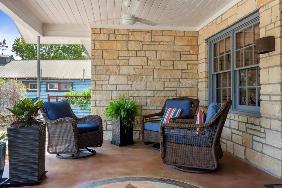 1102 Avenue G, Marble Falls, TX 78654 - Image #2