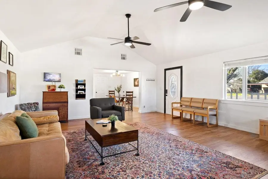 601 W Cypress, Johnson City, TX 78636 - #3