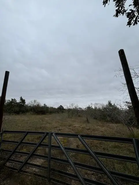 701 Patterson Rd, Flatonia, TX 78941 - Image #1