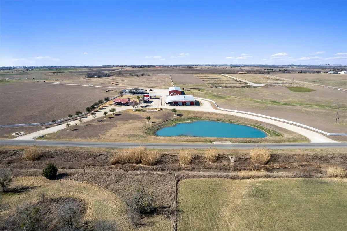 5300A County Road 424, Taylor, TX 76574 - #1