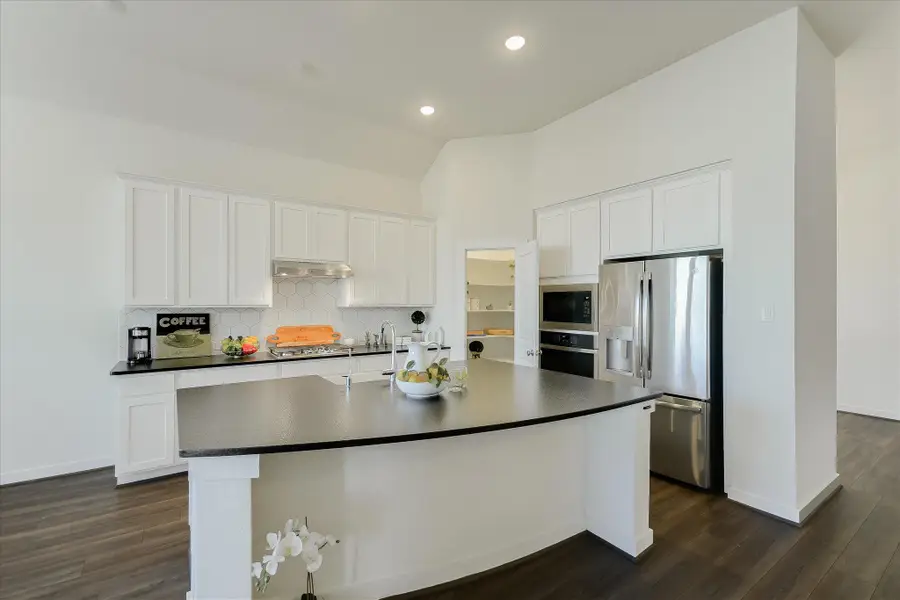 22600 Fountaingrass Ln, Lago Vista, TX 78645 - Image #2