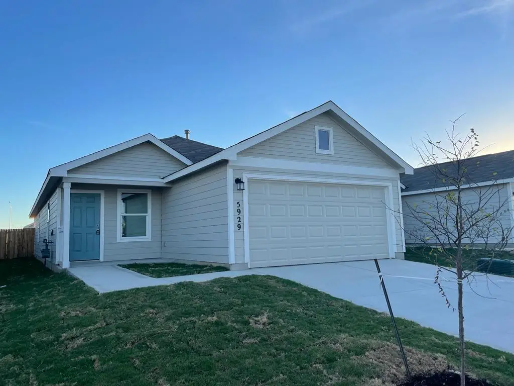 5929 Antonio Pl, Seguin, TX 78155 - #1