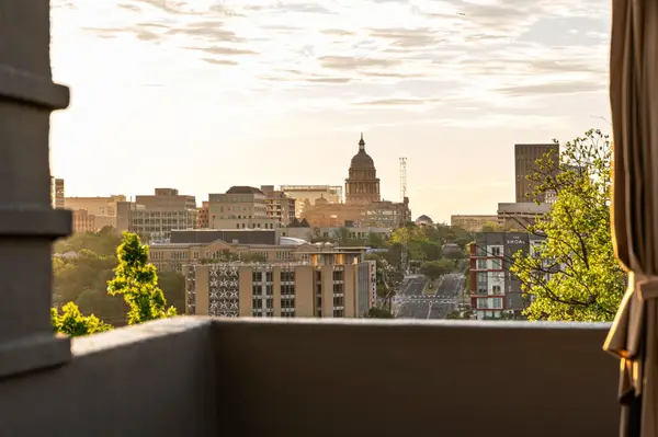 1111 W 12th St #107, Austin, TX 78703