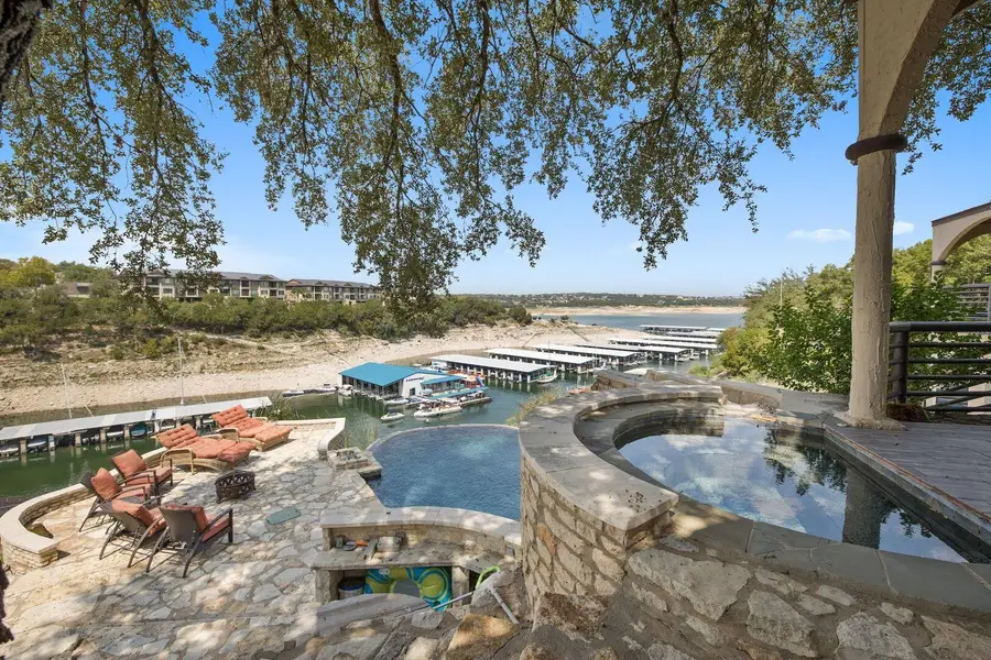 925 Challenger, Lakeway, TX 78734 - Image #2