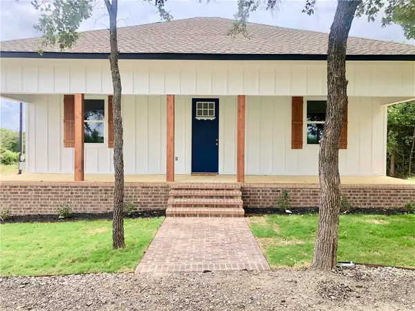 739 Pleasant Grove Rd, Elgin, TX 78621